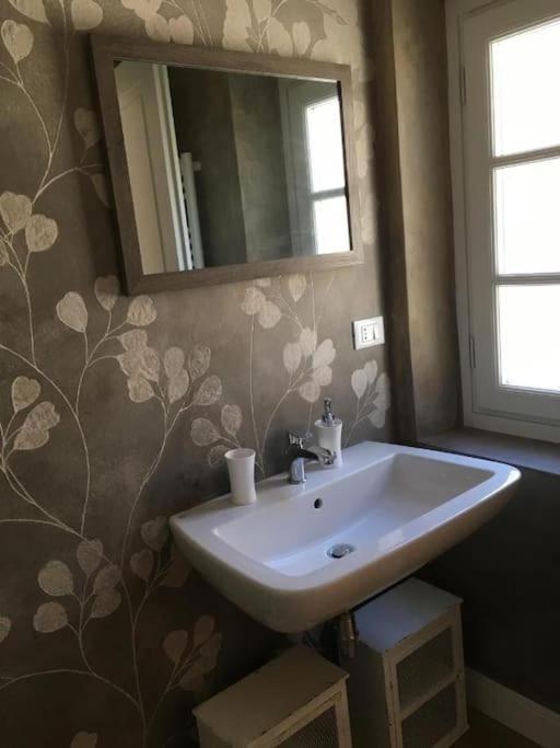 Appartamento Di Charme A Due Passi Dalla Stazione Florence Exterior photo